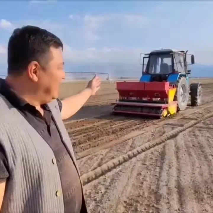 Professional Garlic Planter Tractor Attachment Automatic Seed Dispenser Quick Planting For Garlic Planting